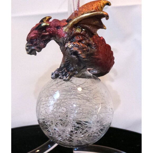 Dragon Pensive Percher 2018 Holiday Collectible Ornament QS293582 - Picture 1 of 6